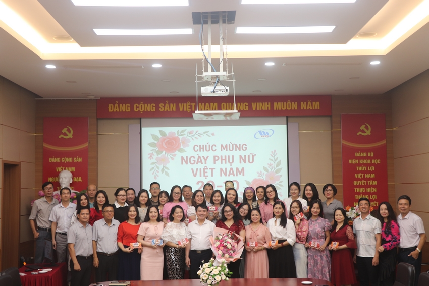 Gặp mặt chào mừng ngày Phụ nữ Việt Nam 20/10