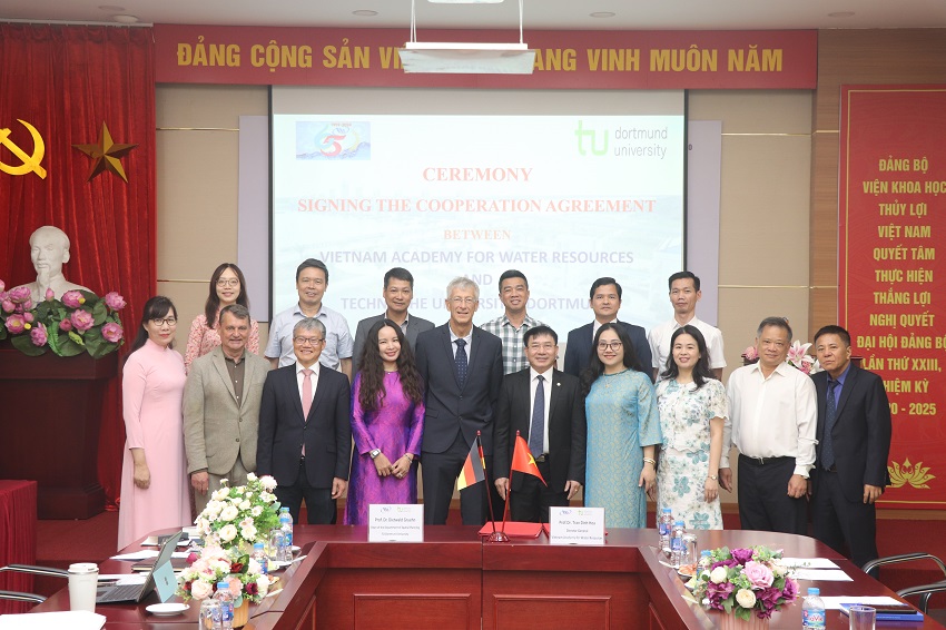 Lễ ký kết biên bản ghi nhớ giữa Viện Khoa học Thủy lợi Việt Nam và Đại học Kỹ thuật Dortmund