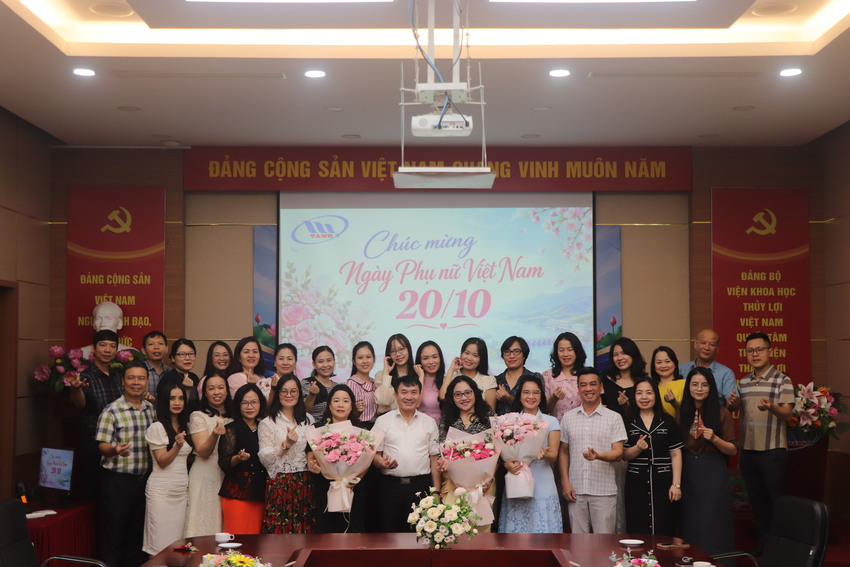 Viện Khoa học Thủy lợi Việt Nam tổ chức gặp mặt kỷ niệm Ngày Phụ nữ Việt Nam 20/10