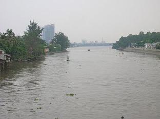 Nghiên cứu hoàn thiện phương pháp tính và xây dựng chương trình tính toán biến hình mặt cắt kênh dẫn sau khi cắt sông bằng kênh mồi tại vùng triều ở đồng bằng Nam Bộ